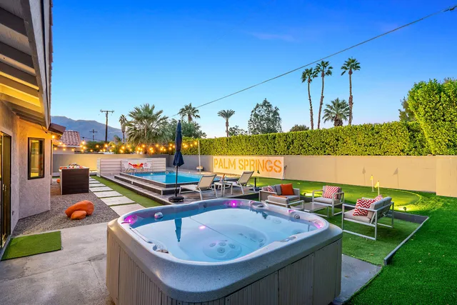 $3,950 | 2222 East Via Escuela, Palm Springs, CA 92262