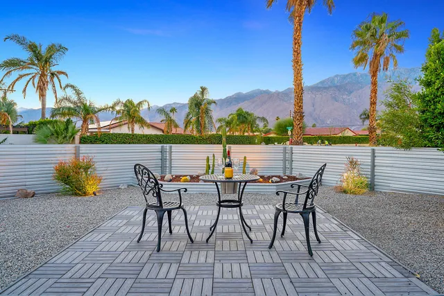 $3,950 | 2222 East Via Escuela, Palm Springs, CA 92262