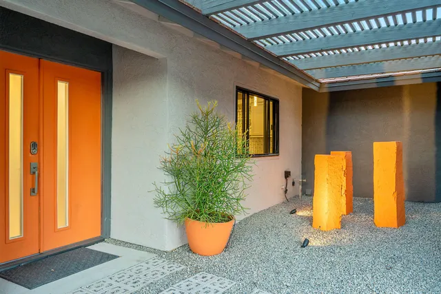 $3,950 | 2222 East Via Escuela, Palm Springs, CA 92262