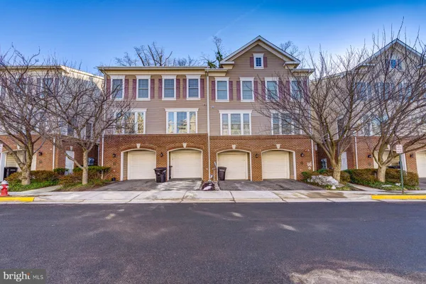 $3,500 | 7119 Mason Grove Court, Unit 7, Alexandria, VA 22306