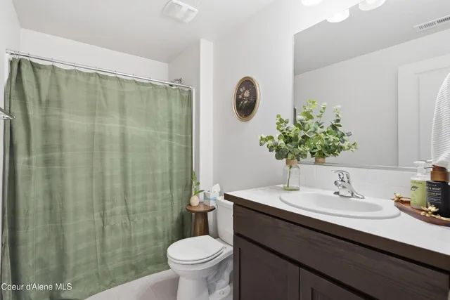 $490,000 | 16161 North Hadley Loop, Rathdrum, ID 83858