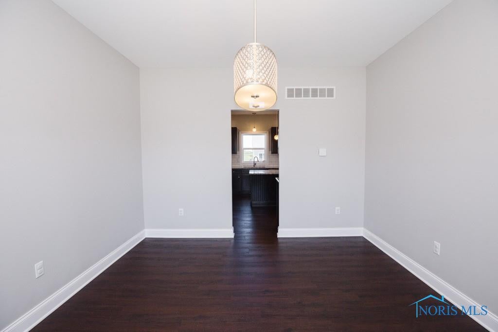 137 Fairchild Road Oregon, OH 43616 - Photo 15 of 30 Gallery Image 15