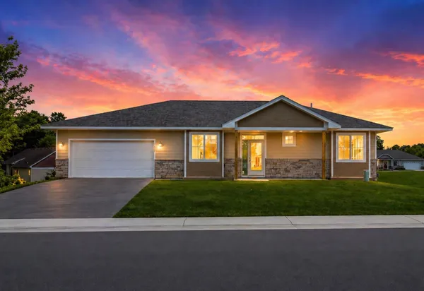 $369,900 | 31079 Magnolia Ridge Way, Lindstrom, MN 55045