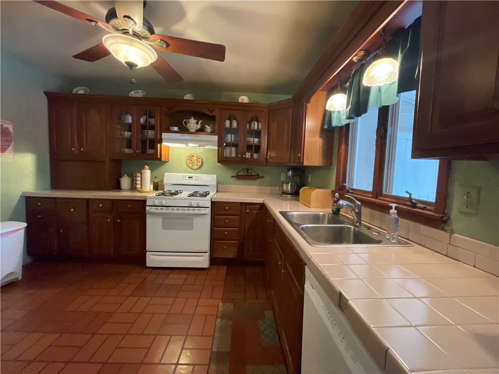 114 State Street Seneca Falls, NY 13148 - Photo 11 of 28