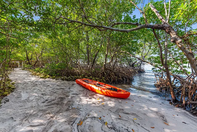 $4,900,000 | 23 Northeast MacArthur Boulevard, Stuart, FL 34996