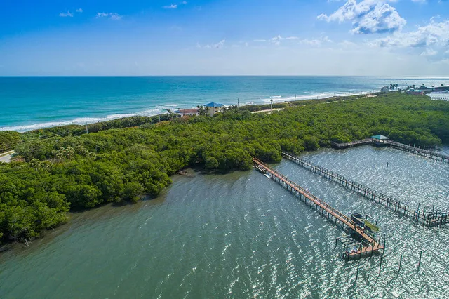 $4,900,000 | 23 Northeast MacArthur Boulevard, Stuart, FL 34996