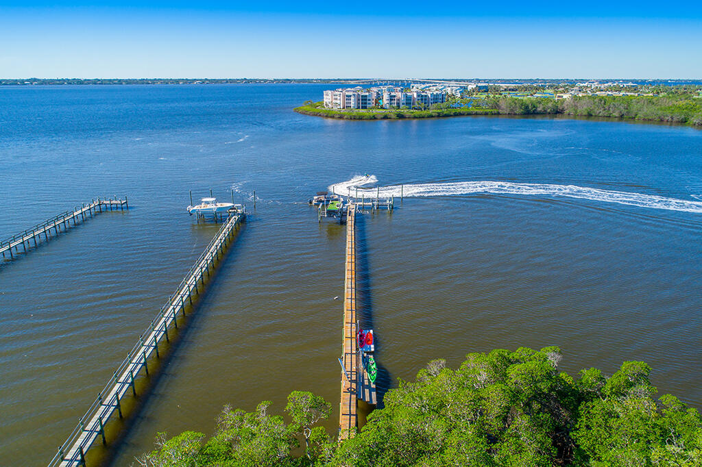 23 Northeast MacArthur Boulevard Stuart, FL 34996 - Photo 16 of 115 012