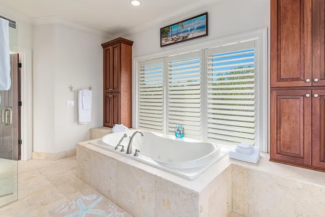 $4,900,000 | 23 Northeast MacArthur Boulevard, Stuart, FL 34996