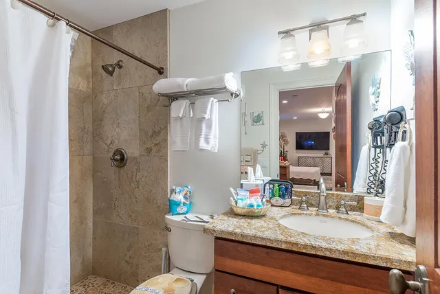 $4,900,000 | 23 Northeast MacArthur Boulevard, Stuart, FL 34996