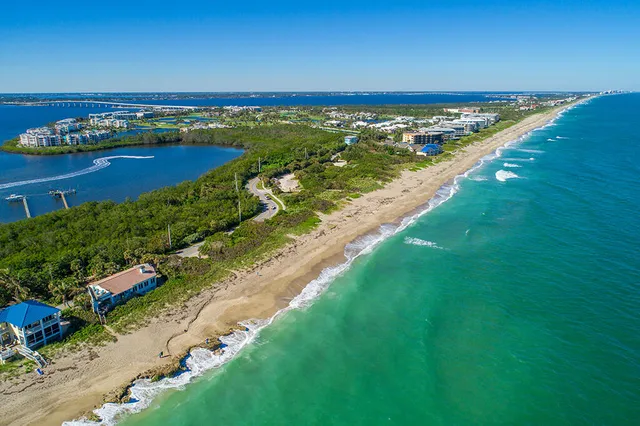 $4,900,000 | 23 Northeast MacArthur Boulevard, Stuart, FL 34996