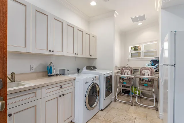 $4,900,000 | 23 Northeast MacArthur Boulevard, Stuart, FL 34996