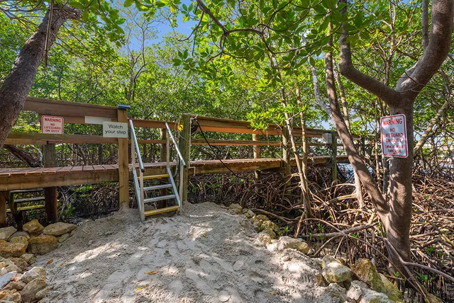 $4,900,000 | 23 Northeast MacArthur Boulevard, Stuart, FL 34996