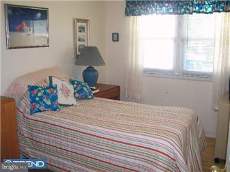 451 Colonial Road Bellmawr, NJ 08031 - Photo 7 of 10 Bedroom 3