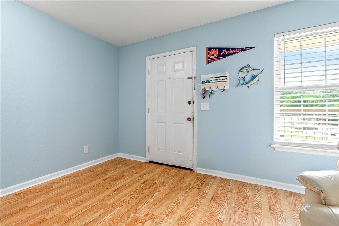 1761 Wire Road, Unit 411 Auburn, AL 36832 - Photo 6 of 17 Textered walls