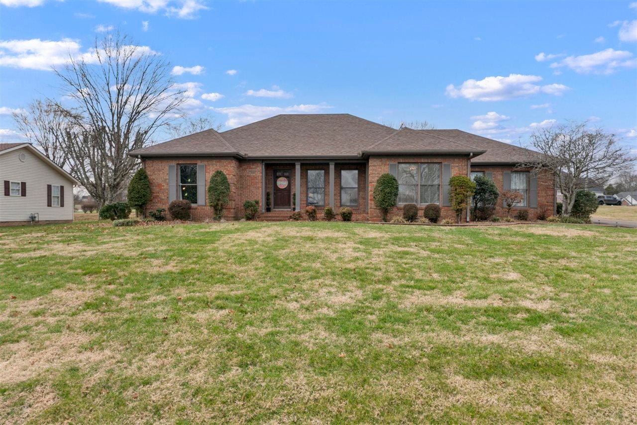 327 Autumn Ridge Road Glasgow, KY 42141 - Photo 1 of 25 Gallery Image 1