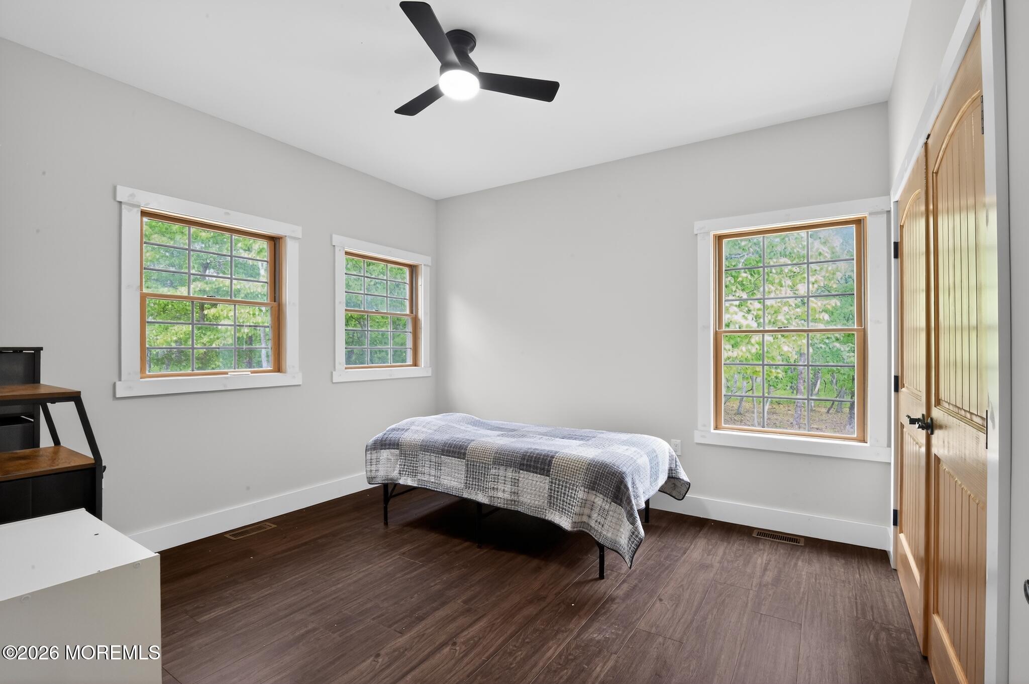 53 Jones Road Barnegat, NJ 08005 - Photo 26 of 34 21_53_jones_rd_Barnegat_nj-Bedroom-_017