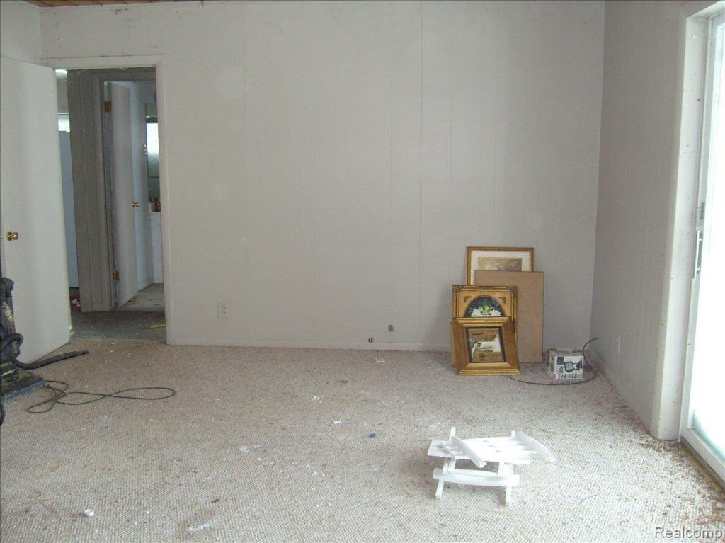 3139 Quarry Road Port Austin, MI 48467 - Photo 5 of 5 Living Room