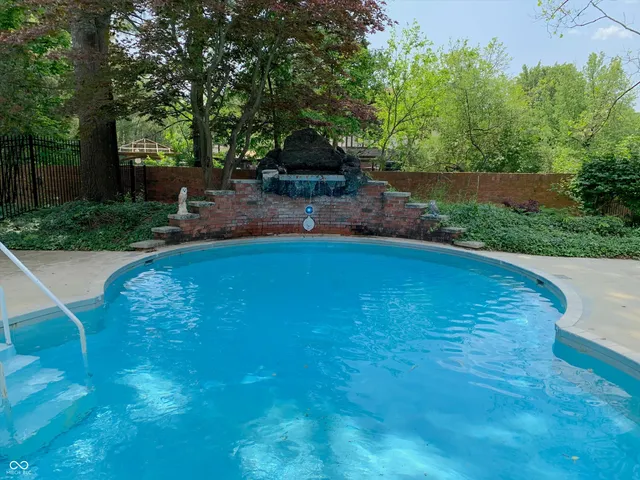 $300,000 | 2608 East 2nd Street, Unit C, Bloomington, IN 47401