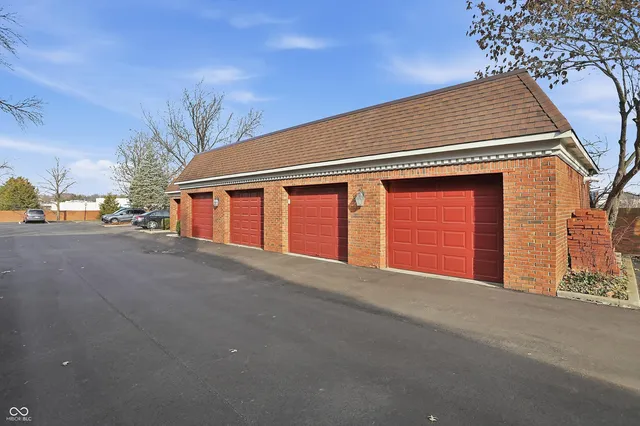 $300,000 | 2608 East 2nd Street, Unit C, Bloomington, IN 47401