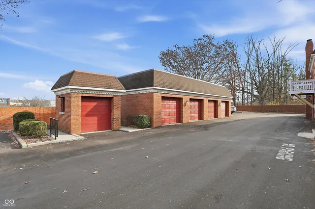 $300,000 | 2608 East 2nd Street, Unit C, Bloomington, IN 47401