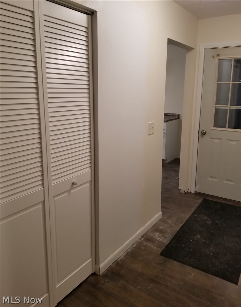 33913 Bainbridge Road North Ridgeville, OH 44039 - Photo 6 of 8 Entry Hall