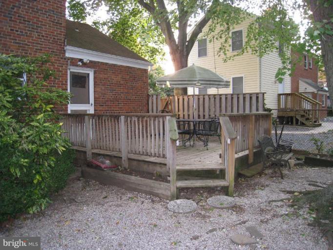 8903 Kimes Street Silver Spring, MD 20901 - Photo 4 of 6 Deck - View from