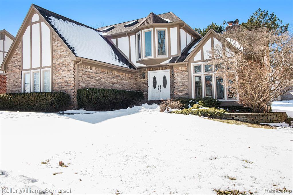 569 Sunlight Drive Rochester, MI 48309 - Photo 2 of 25