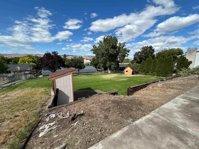 $380,000 | 2334 Charnita Drive, Clarkston, WA 99403