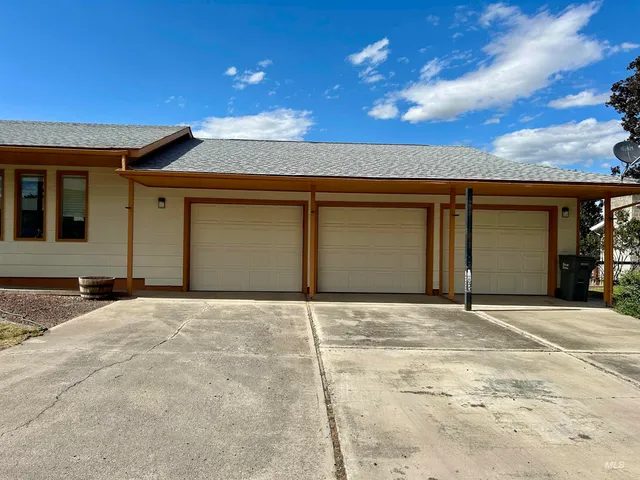 $380,000 | 2334 Charnita Drive, Clarkston, WA 99403