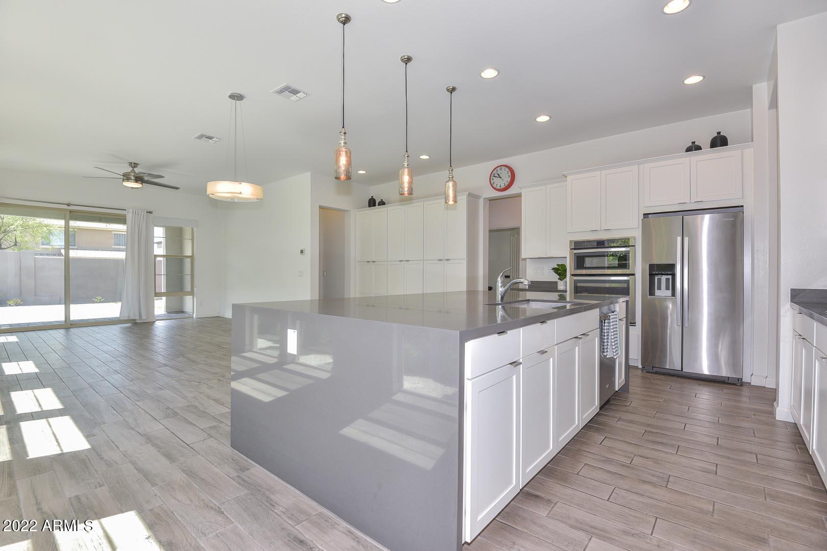 2341 West Cedar Ridge Road Phoenix, AZ 85085 - Photo 11 of 54 Kitchen-Great Room