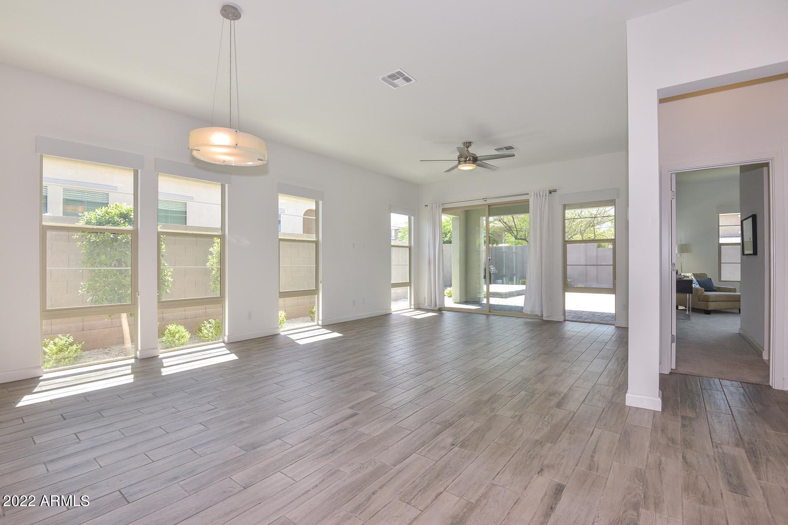 2341 West Cedar Ridge Road Phoenix, AZ 85085 - Photo 19 of 54 Great Room2