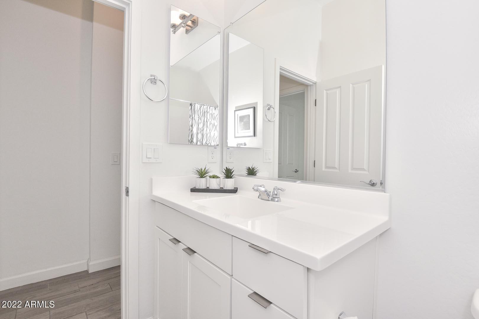 2341 West Cedar Ridge Road Phoenix, AZ 85085 - Photo 32 of 54 Hall Bath2
