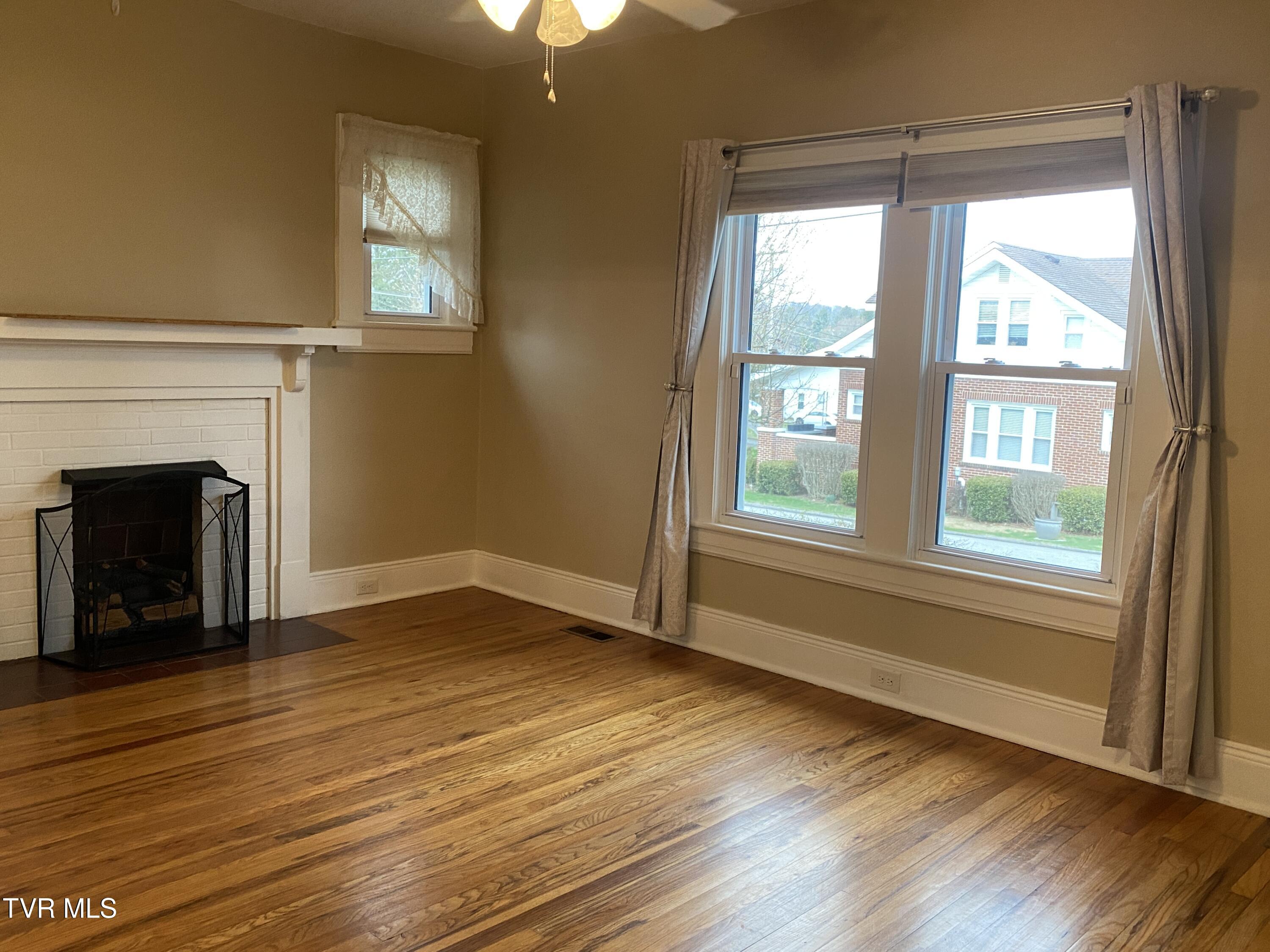 600 Franklin Street Greeneville, TN 37745 - Photo 7 of 13 IMG_7263 (1)