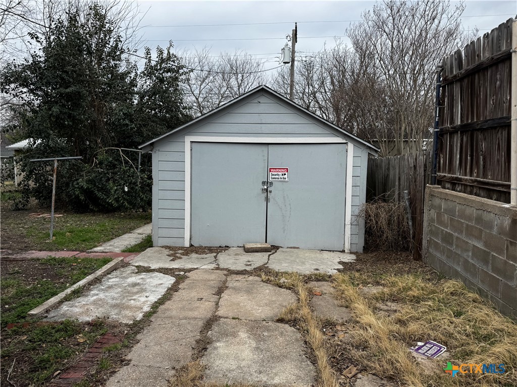 1010 South 17th Street Temple, TX 76504 - Photo 23 of 30 a view of backyard of house