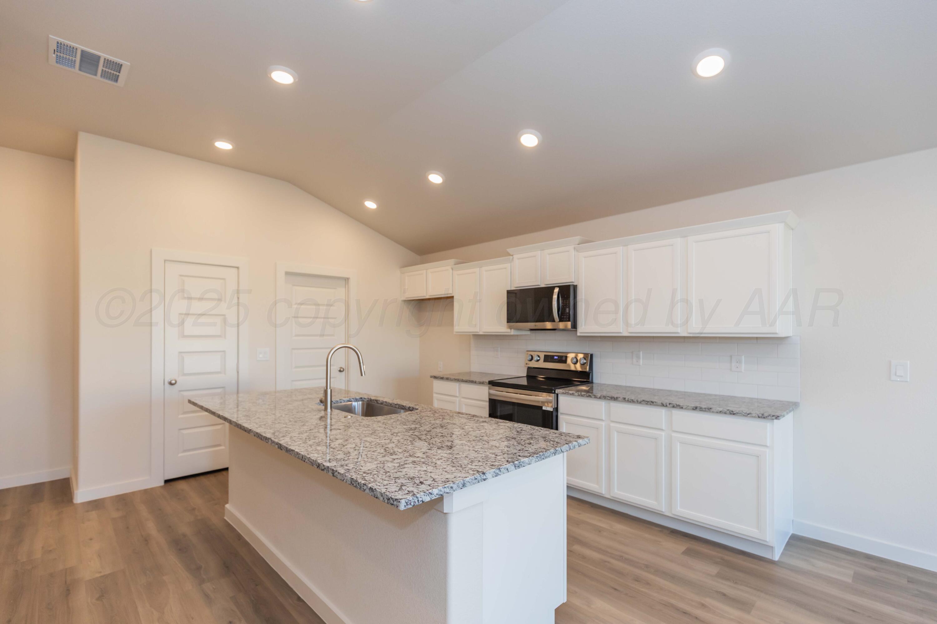 8904 Bunkhouse Road Amarillo, TX 79124 - Photo 4 of 17 KITCHEN VIEW 2
