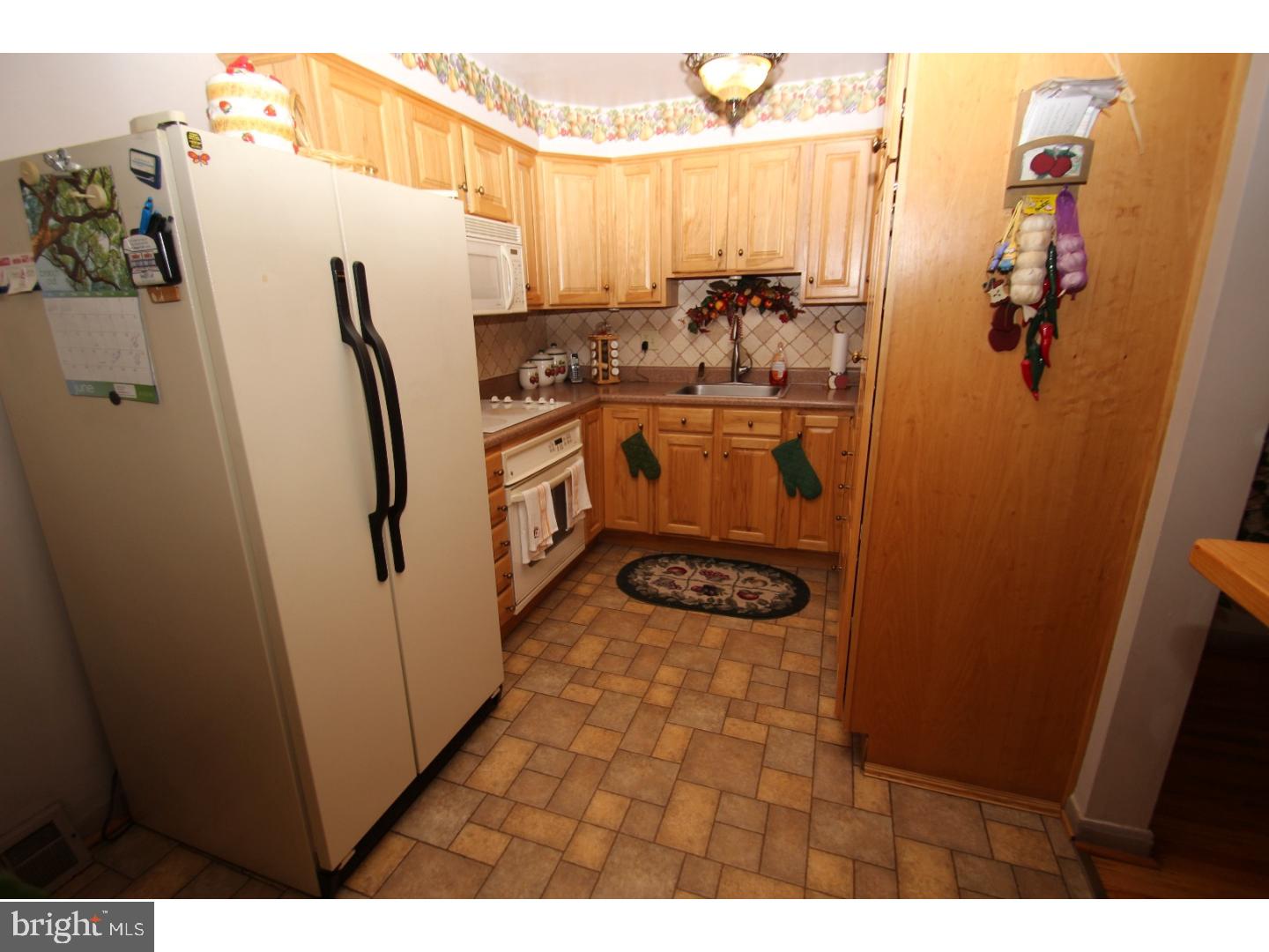 3806 Powell Road Brookhaven, PA 19015 - Photo 5 of 21