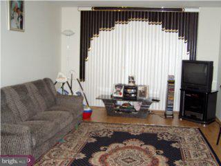9338 Neil Road, Unit A Philadelphia, PA 19115 - Photo 3 of 6 Gallery Image 3