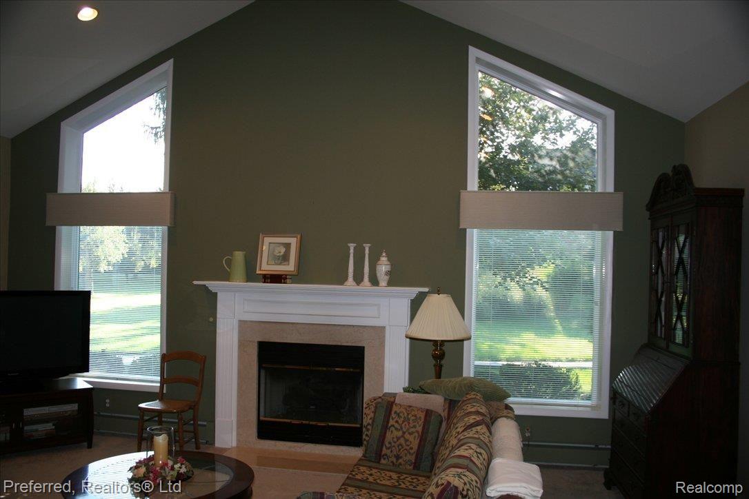 48210 Gyde Road Canton, MI 48187 - Photo 11 of 19 IMG_9539