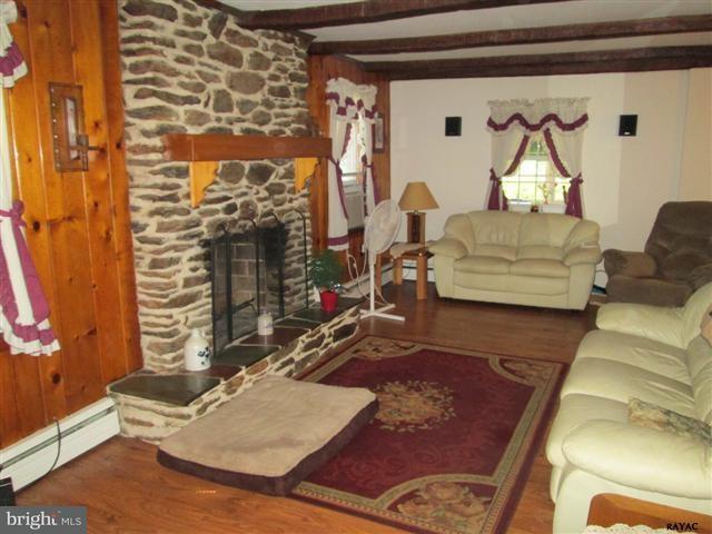 3585 Springwood Road Red Lion, PA 17356 - Photo 9 of 22 Gallery Image 9