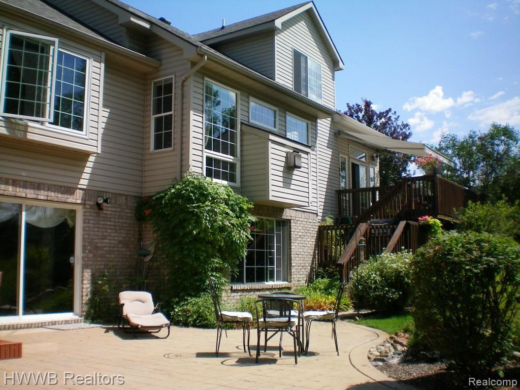 8255 Rattalee Lake Road Clarkston, MI 48348 - Photo 5 of 28 100_0260-001.jpg