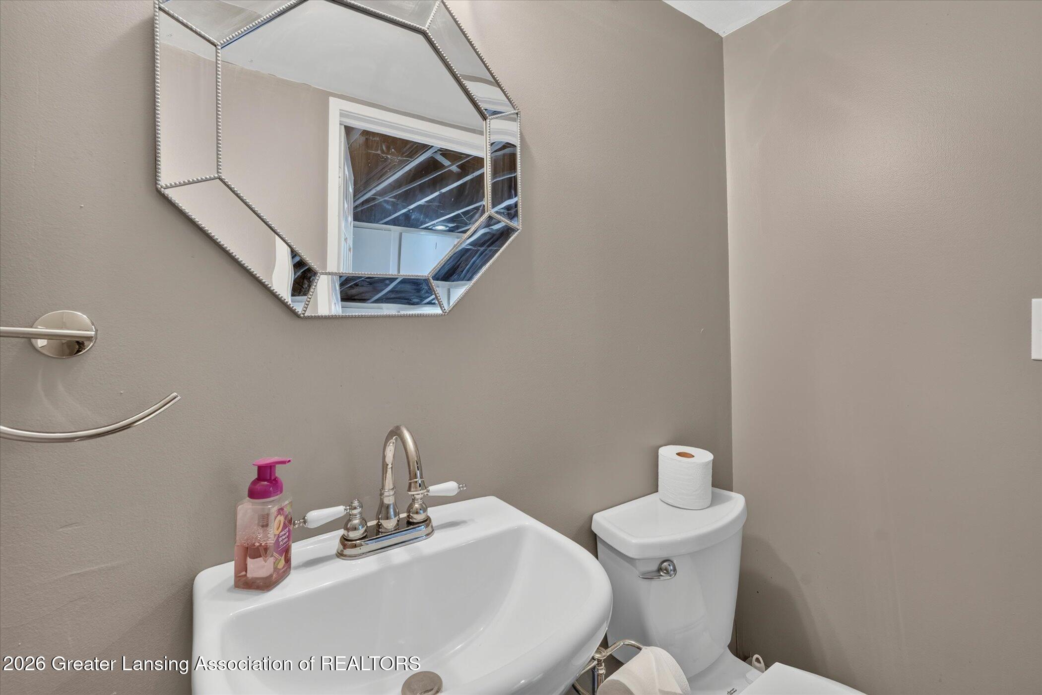 1434 Petts Road Fenton, MI 48430 - Photo 43 of 74 Half Bath