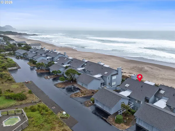 $690,000 | 4175 Highway 101, Unit D2, Depoe Bay, OR 97341