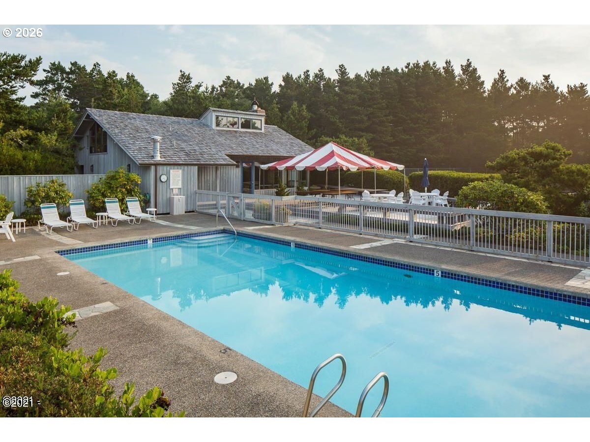 4175 Highway 101, Unit D2 Depoe Bay, OR 97341 - Photo 38 of 42