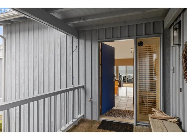 $690,000 | 4175 Highway 101, Unit D2, Depoe Bay, OR 97341