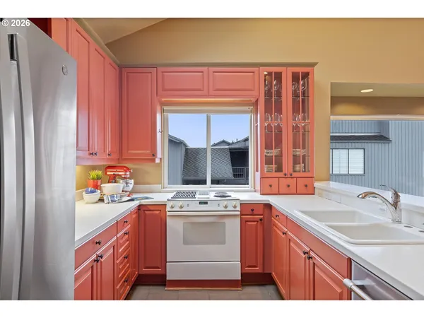 $690,000 | 4175 Highway 101, Unit D2, Depoe Bay, OR 97341