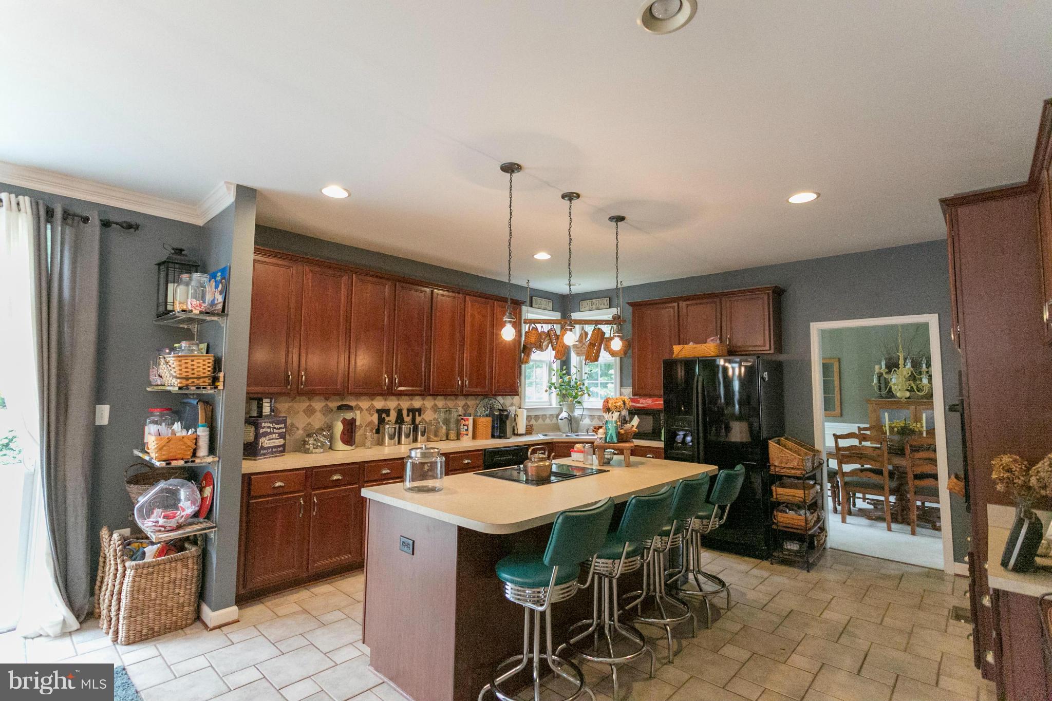 3361 Evans Road Huntingtown, MD 20639 - Photo 7 of 28 Kitchen