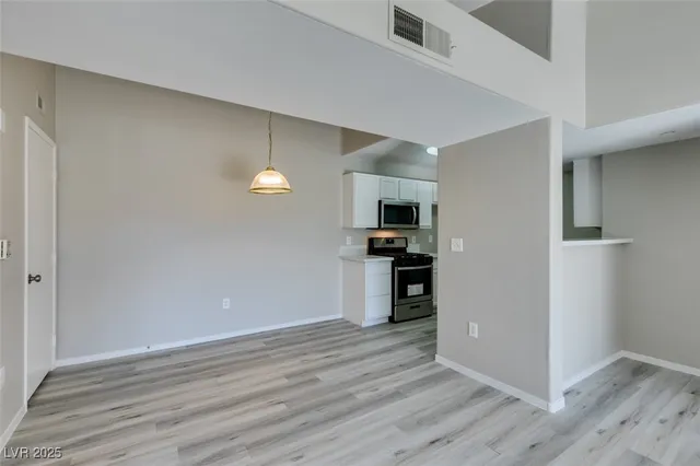 $1,600 | 950 Seven Hills Drive, Unit 726, Henderson, NV 89052