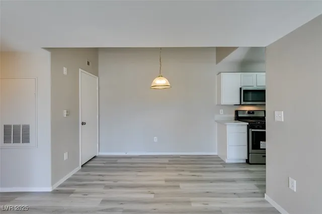 $1,600 | 950 Seven Hills Drive, Unit 726, Henderson, NV 89052