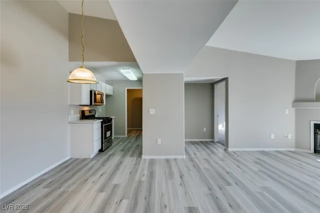 $1,600 | 950 Seven Hills Drive, Unit 726, Henderson, NV 89052