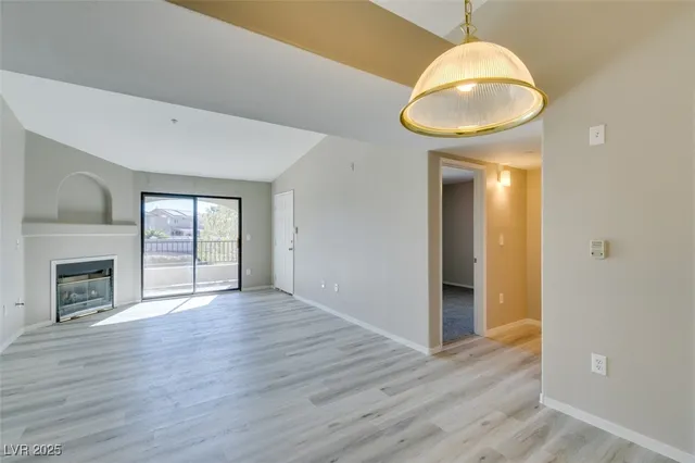 $1,600 | 950 Seven Hills Drive, Unit 726, Henderson, NV 89052